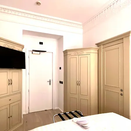 Bb Smarthotel Bailey's Hotel 4*