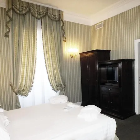 فندق Bb Smarthotel Bailey's 4*
