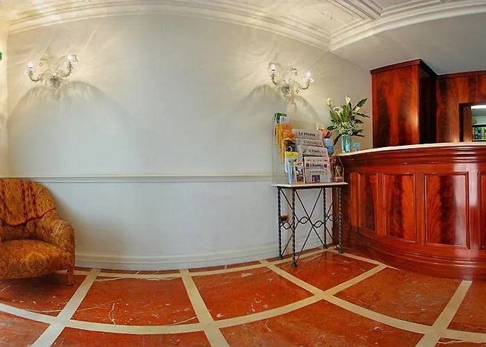 Отель Bb Smarthotel Bailey's 4*