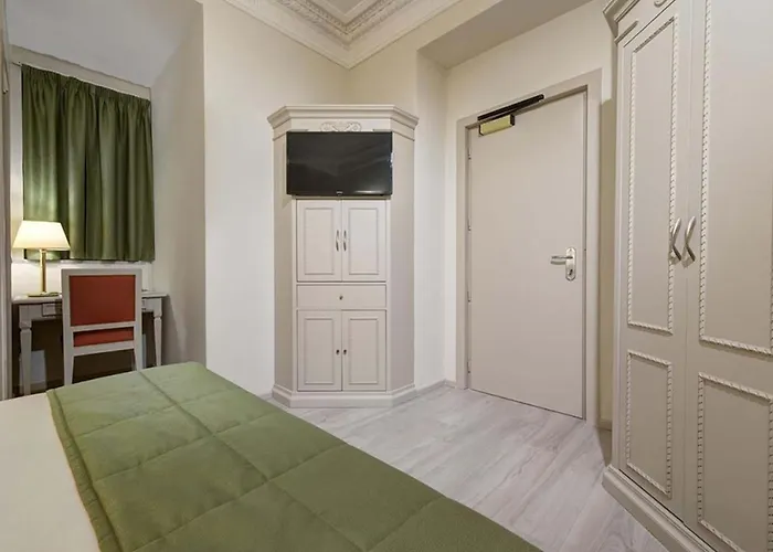 Bb Smarthotel Bailey's 4*